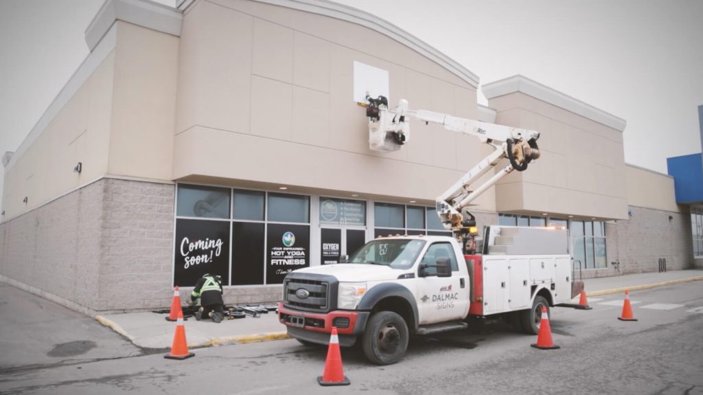 Dalmac Signs, Service, Installation